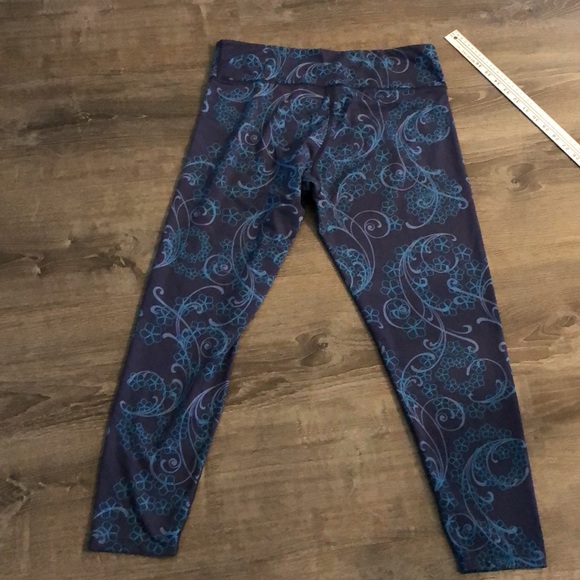 Women’s size large L.L. Bean blue leggings - Picture 7 of 8